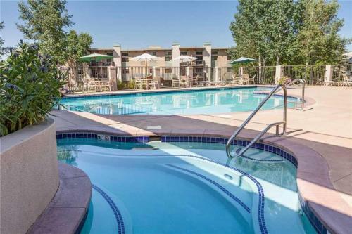 Storm Meadows Club B Condominiums - Cb315
