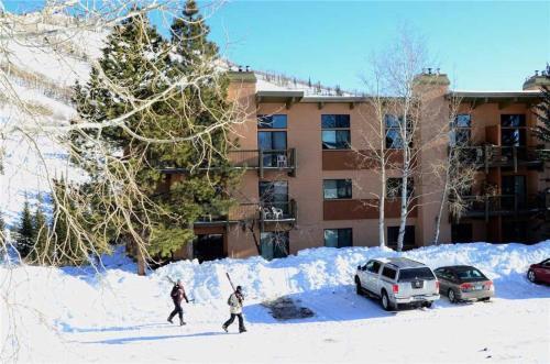 Storm Meadows Club B Condominiums - Cb315