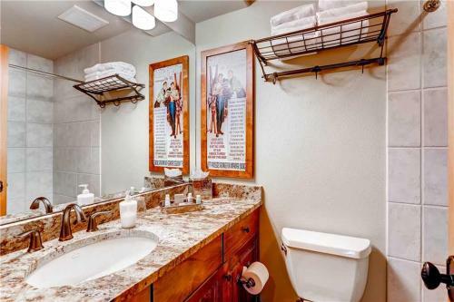 Christie Club 326