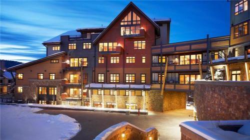 Panorama Peak Penthouse 601