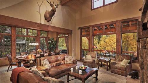 Brown Bear Chalet - 4br Luxury Mountain Home