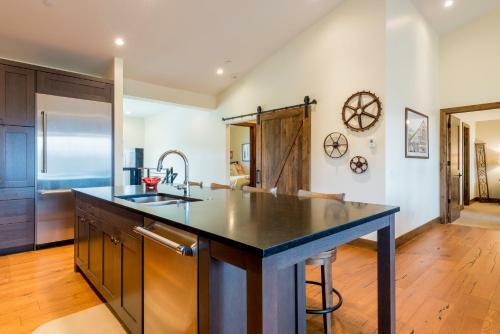 Apartamento 1470 Bangtail Way Condo Unit B Condo