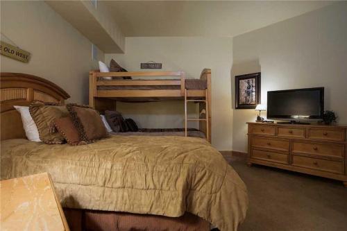 6209 Bear Lodge, Trappeur's Crossing