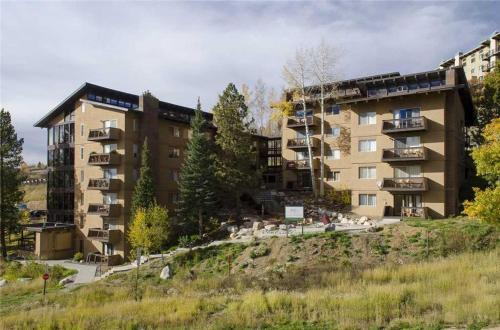 Storm Meadows East Slopeside - Se038