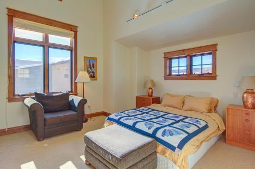 Upscale Majestic Valley Townhome