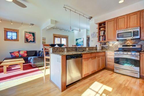 Upscale Majestic Valley Townhome