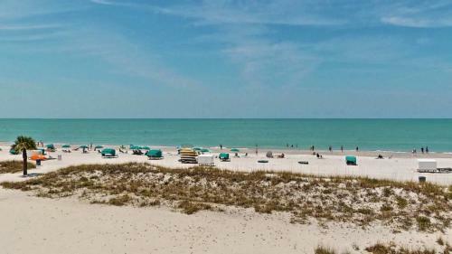 Hotel Island Inn Beach Resort