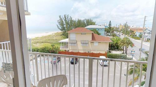 Hotel Island Inn Beach Resort