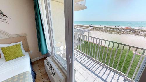 Hotel Island Inn Beach Resort