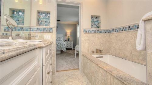 Apartamento Sea Breeze 208 Condo
