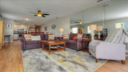 Apartamento Sea Breeze 208 Condo