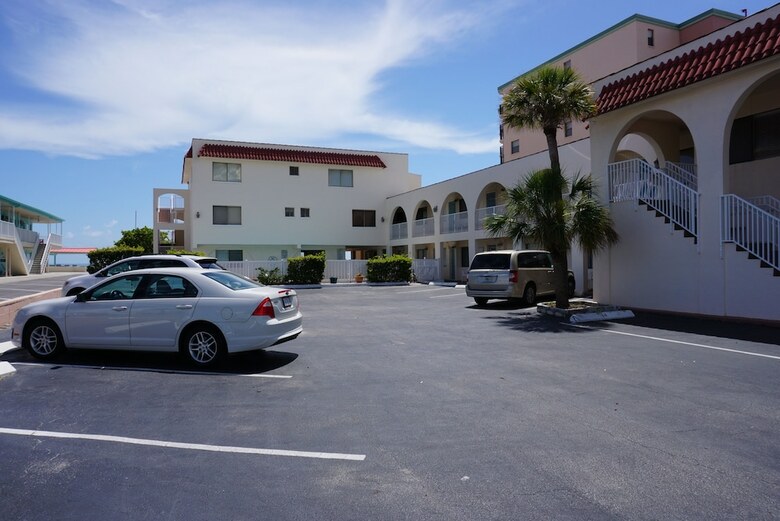 Hotel Redington Surf Resort