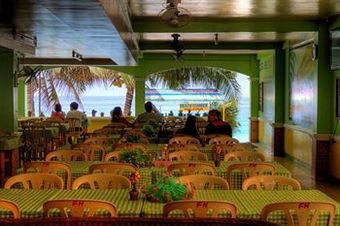White Beach Hotel Bar And Restaurant