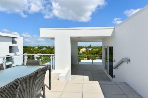 The Lookout By Beachside Management