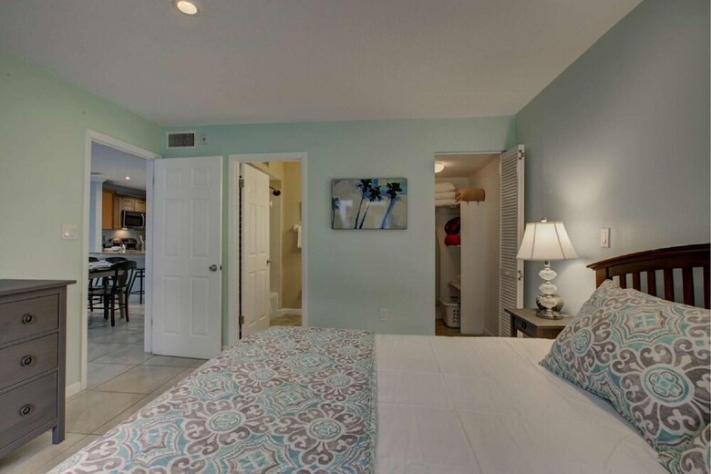 Palm Bay Club - Bay 7