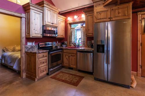 Bed & Breakfast Talus Rock Retreat