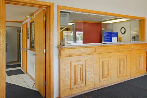 Motel America's Best Value Inn-merrillville