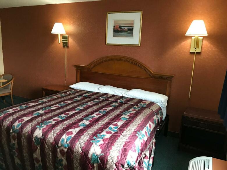 Hotel Economy Inn