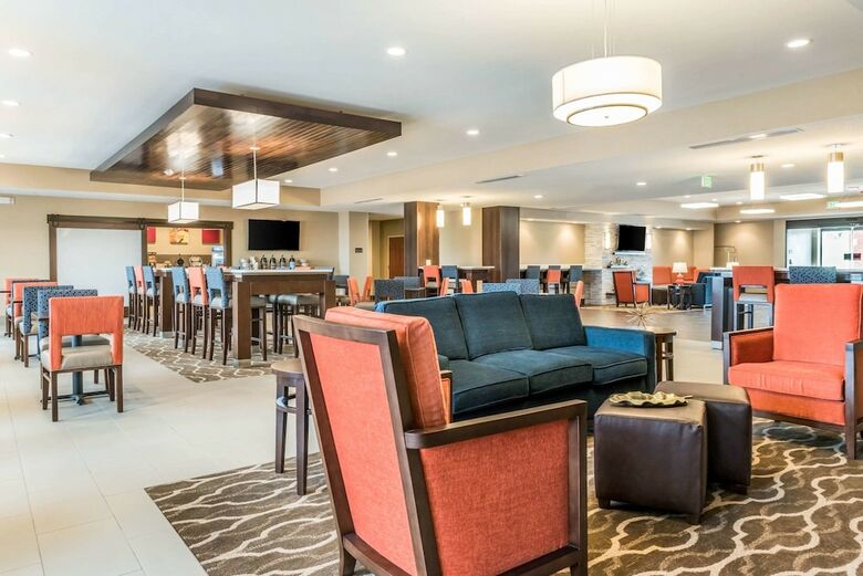 Hotel Comfort Suites Florence - Cincinnati South