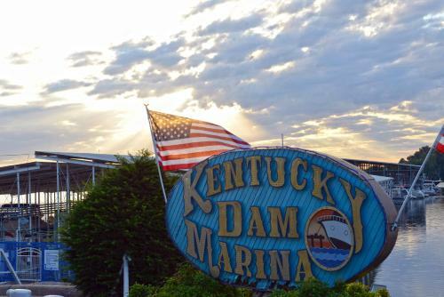 Lodge Kentucky Dam Village State Resort Park