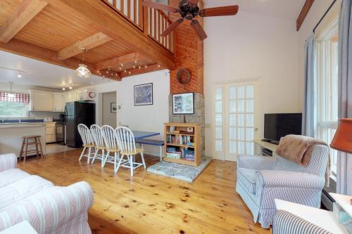 Otter Creek Acadia House
