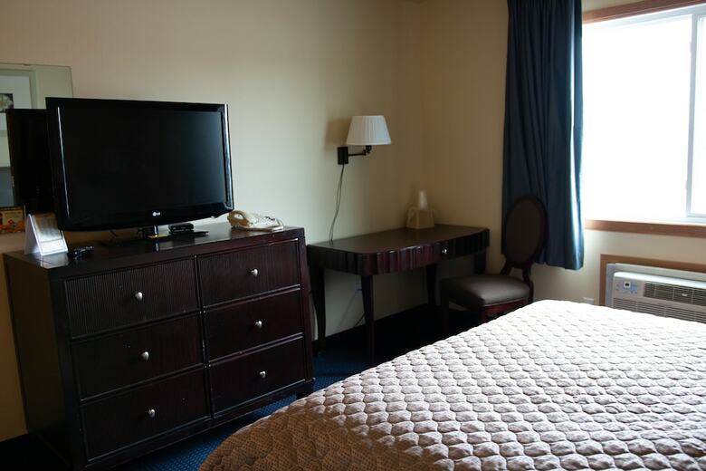 Hotel East Grand Inn