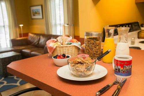 Bed & Breakfast Hidden Garden Cottages & Suites