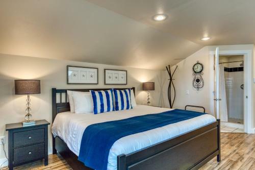 Oregon House Unit #2 The Carriage House