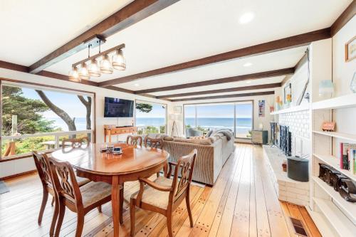 Beachcliff - Private Stairway To The Sand