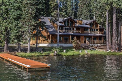 Shelter Cove Resort & Marina
