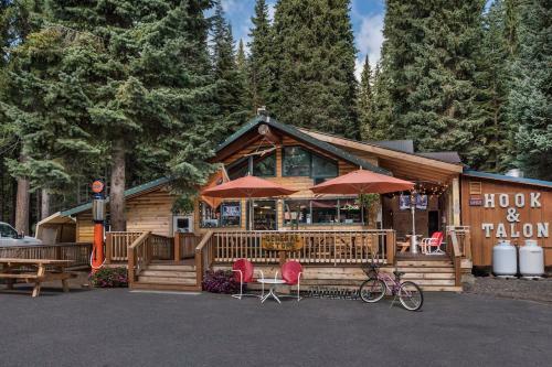 Shelter Cove Resort & Marina