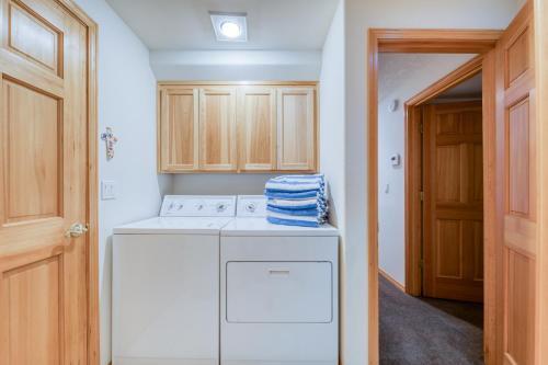 Mt Rainier Lane 07 | Discover Sunriver