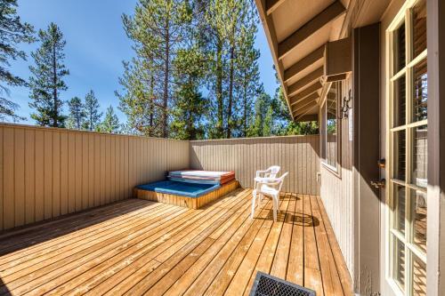 Mt Rainier Lane 07 | Discover Sunriver