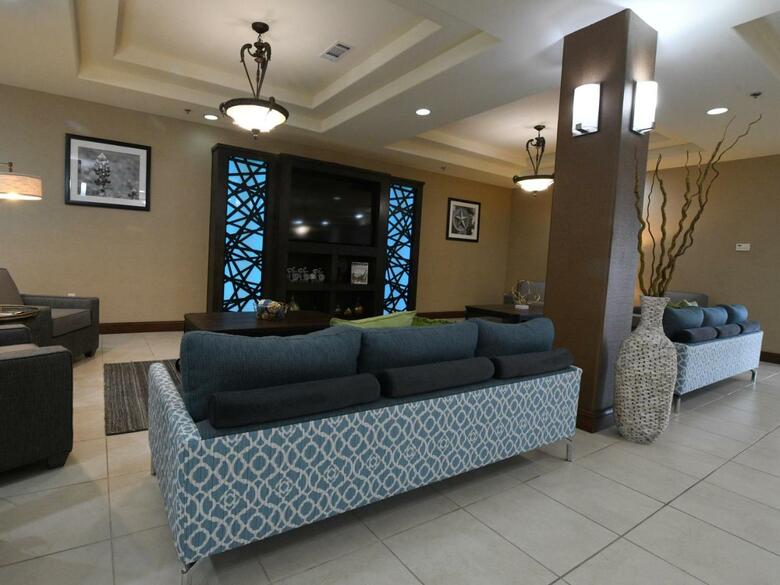 Hotel Comfort Inn & Suites Near Comanche Peak