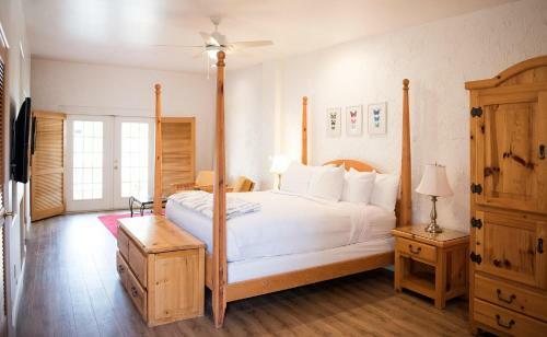Hotel Amira Vacation Rentals
