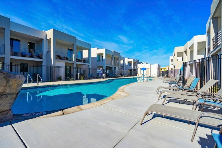 Paradise At The Lofts #32