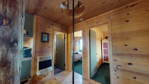Canyonlands Lodging Wolf Springs Retreat