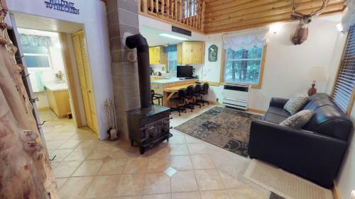 The Cabin At Lydia's Canyon