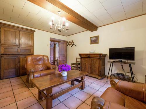 Lodge Holiday Home Moulin De Vellereux Mabompre