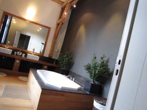 Holiday Home Le Manoir Hastiere Par Dela