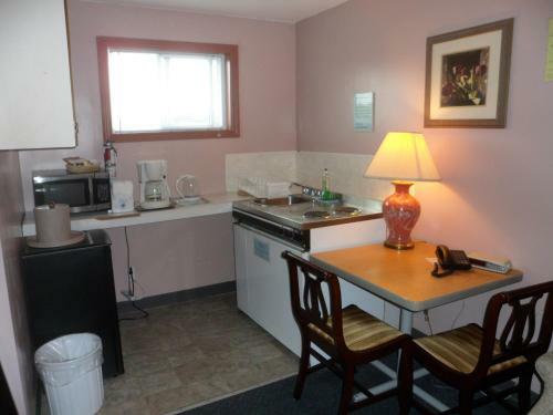 The Silver Birch Motel