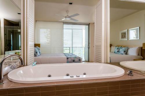 Aparthotel Plantation Resort At Rainbow