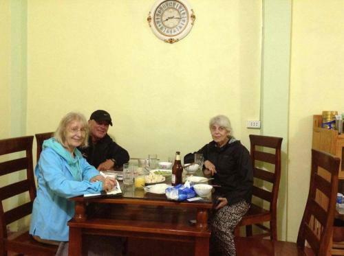 Lodge Ch� Family