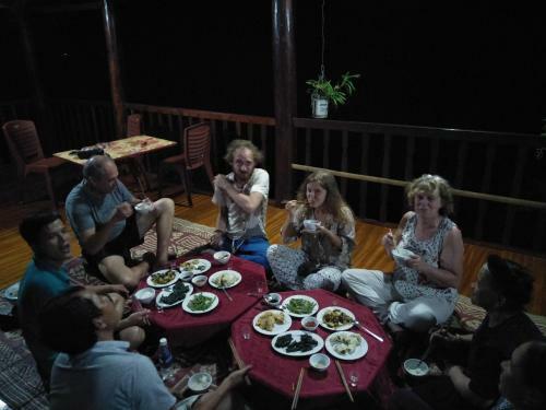 Bed & Breakfast Huyen Hao Homestay