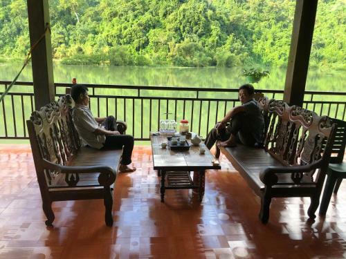 Bed & Breakfast Tr?n Th?c Homestay-ba B?