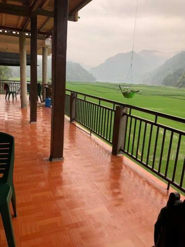 Bed & Breakfast Tr?n Th?c Homestay-ba B?