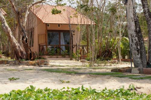 Hotel Gold Sand Beach Bungalow