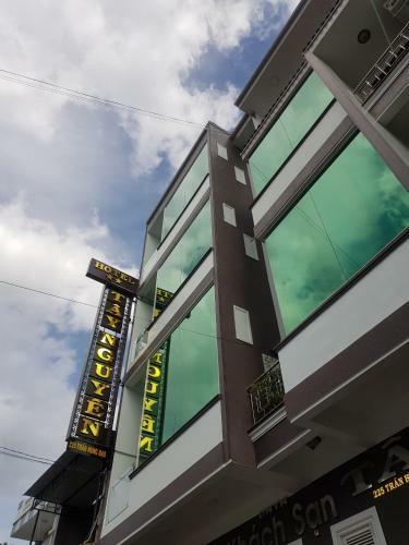 Tay Nguyen Hotel