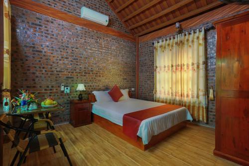 Tam Family Homestay