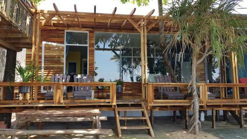 Hostal Phu Huy Guest House